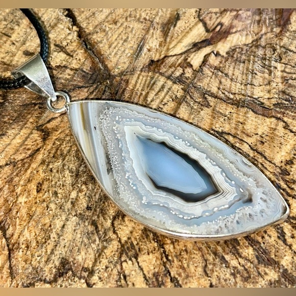 Montana Fire Agate Pendant 2 1/4” - Picture 7 of 8